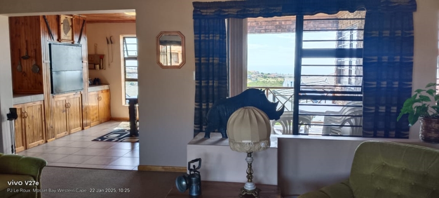 4 Bedroom Property for Sale in Hartenbos Heuwels Western Cape